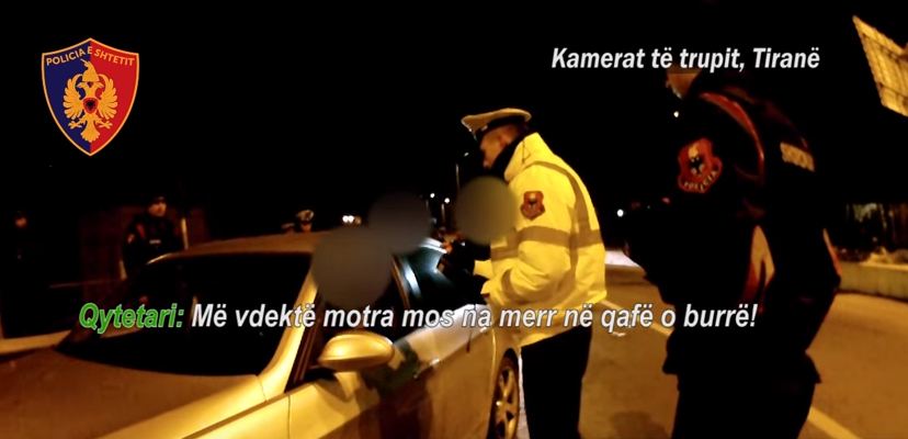 Video/ Kur arrestohet shoferi i dehur: Më vdektë motra, mos na merr në qafë o burrë!