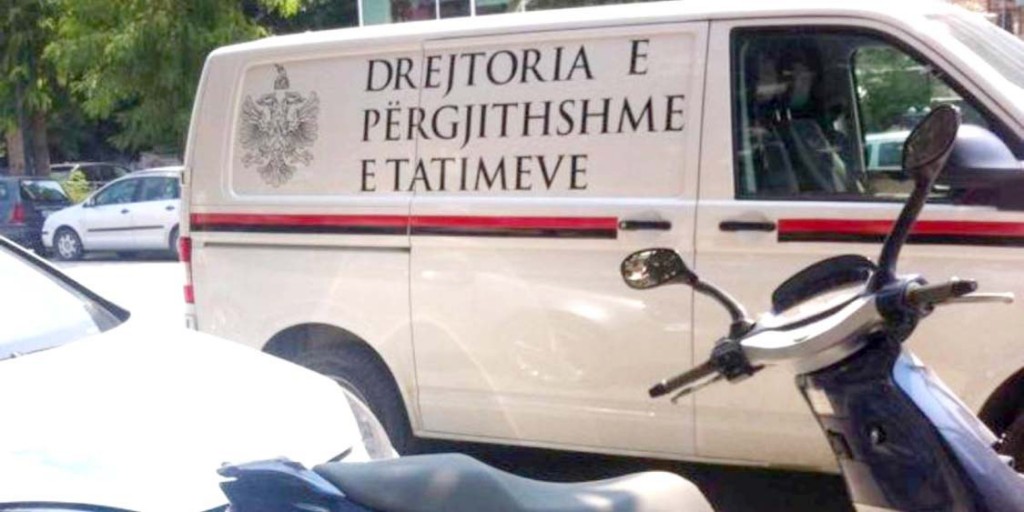 Arrestohen tre tatimorë për shpërdorim detyre, mes tyre një femër