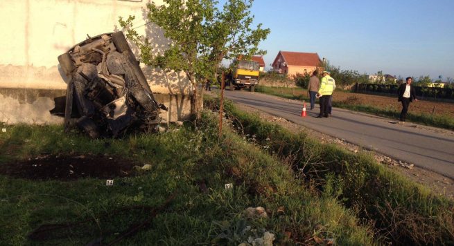 Aksident i rëndë në Shkodër, vdesin 2 persona