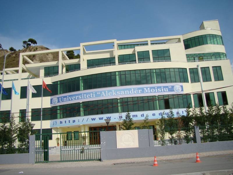 Sondazhi në universitet/ Fiton Kseanela Sotirofski, ja kandidatët më favoritë për dekanë