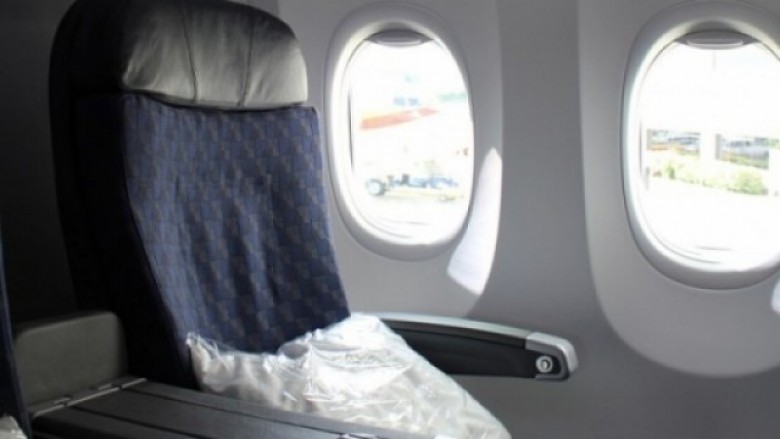 Pse dritaret e aeroplanëve kanë vrima të vogla?