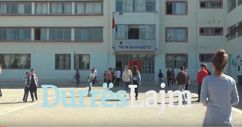 Shkolla “Neim Babameto” e prekur nga sëmundja e 13-vjeçarit, drejtori: Kush ka mundësi, t’i ndihmojë