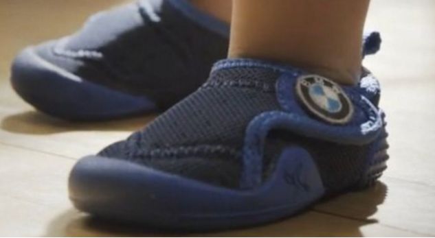 BMW ideon këpucët e bebeve që i pengojnë të rrëzohen