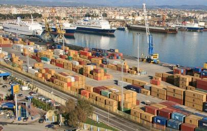 Porti Durrës, rritet fluksi i përpunimit të grurit dhe çelikut