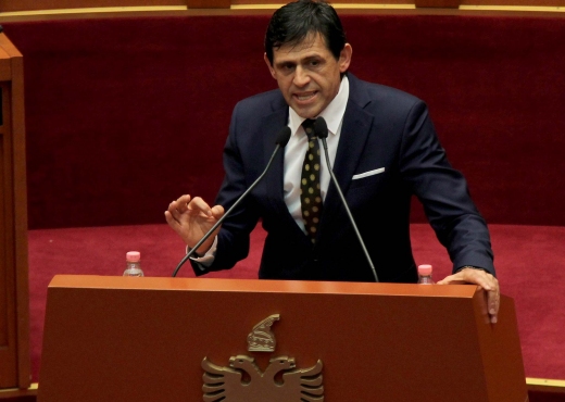 Suli i kërkon Kuvendit: Dërgoni mandatin tim në Kushtetuese