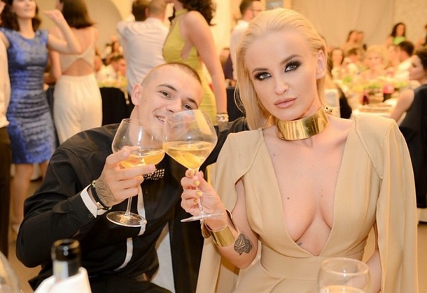 Tuna-Cozman konflikte jo vetën në jetën private, tani edhe në skenë