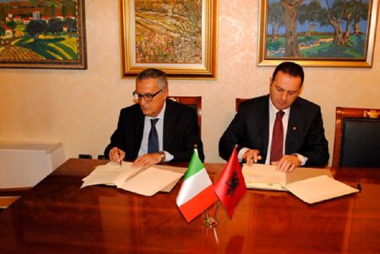 Kreu i Antimafias italiane në Tiranë, takon Llallën