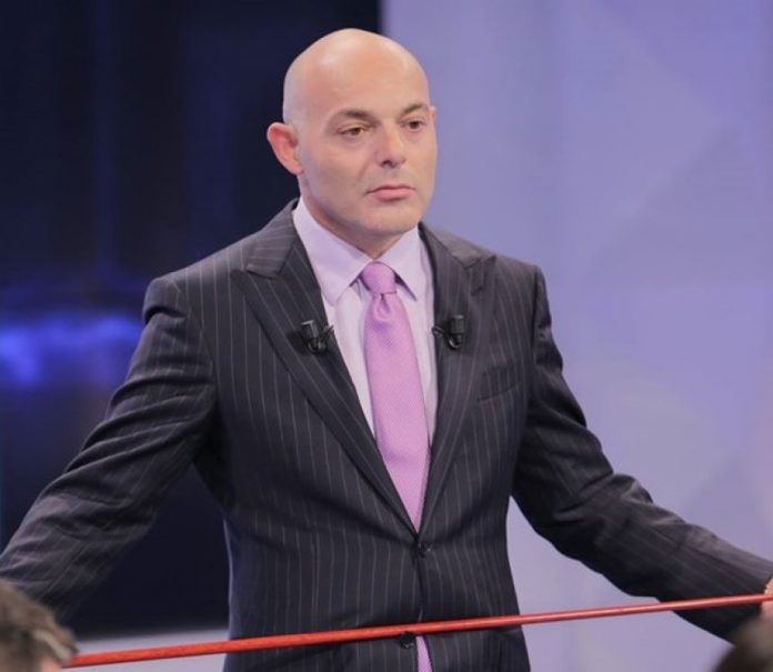 Familjarët e Blendi Fevizut e hedhin në gjyq për pronat