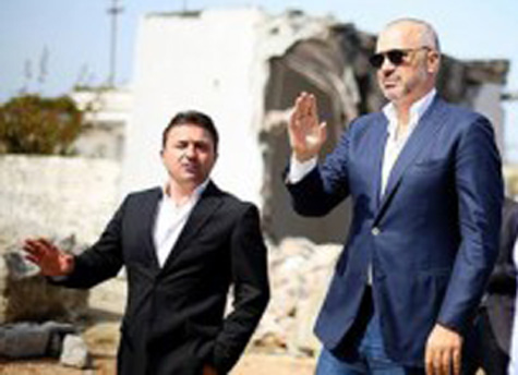 “Roshi apo Rama, kush do e hajë akulloren?”