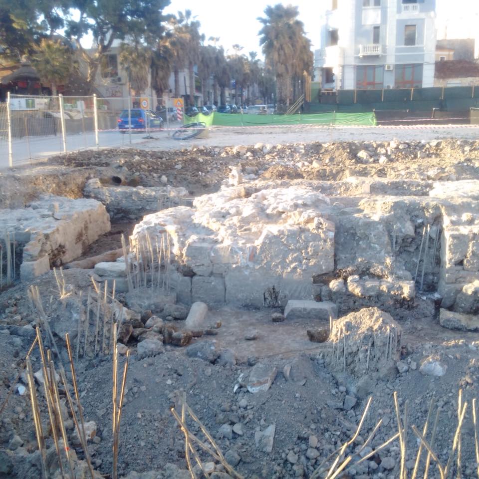 “Dako, durrsakët nuk do të falin!” (FOTO)