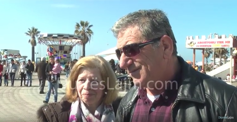 Pas shumë dekadash i rikthehen takimit të parë të dashurisë. Historitë e çifteve durrsake këtë Shën Valentin (VIDEO)