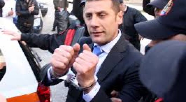 Mark Frroku thyen heshtjen: Nuk jam në burg për pushime