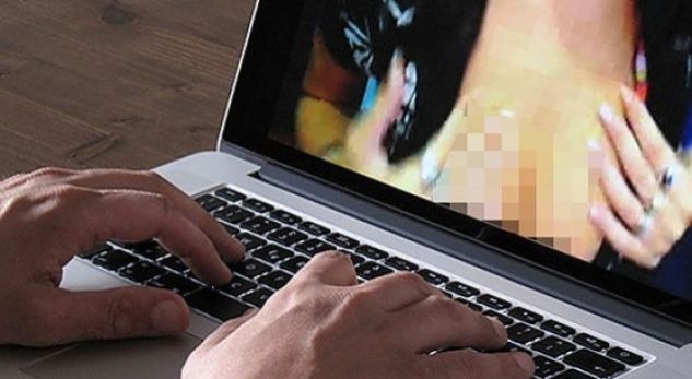 Shqiptari shantazh italianes me videon e seksit