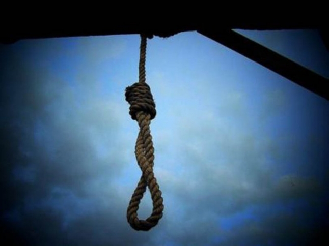 Durrës, vret veten në shtëpi një person te lagja 18