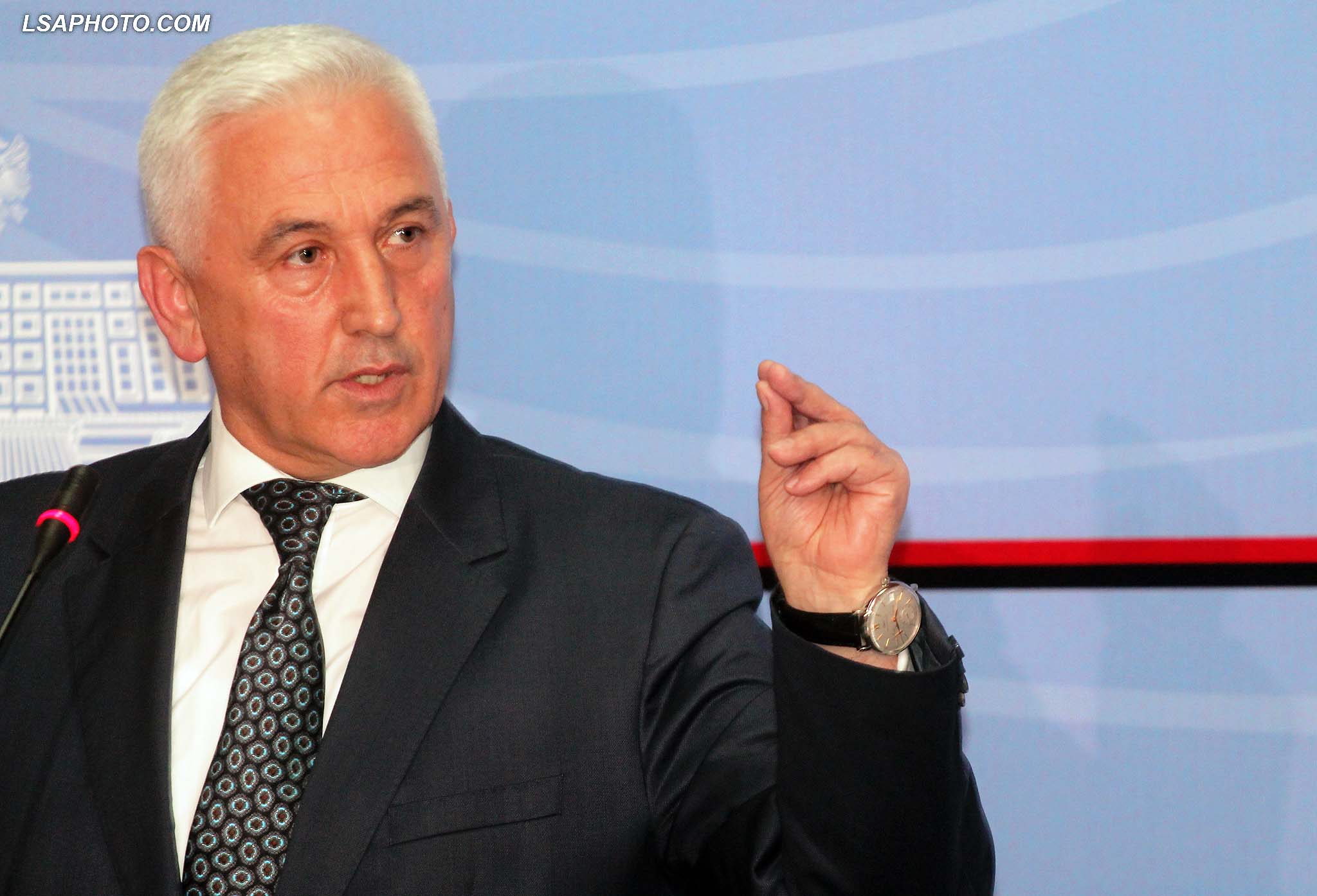 Dy bashkëpunëtorët e Metës largohen nga politika?