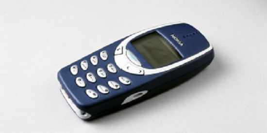 Nokia rikthen telefonin e “pashkatërrueshëm”