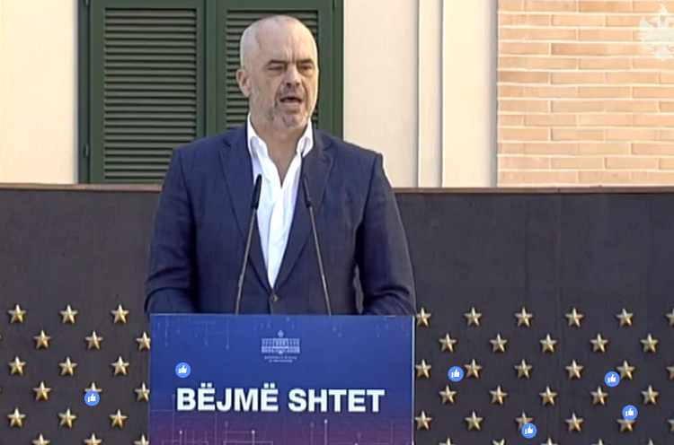 Rama rrëfen historinë e deputetit me dy vajzat police që e gjobitën