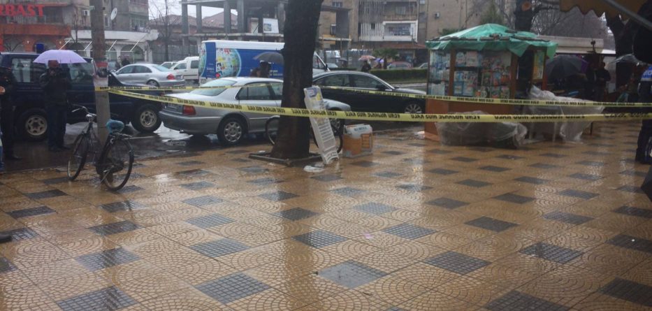 Plagoset me armë shitësja e dyqanit