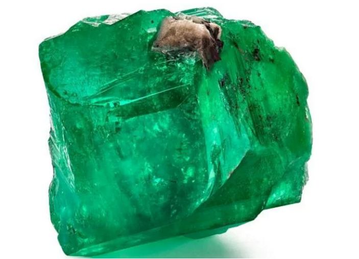 Zbulimi i çmuar brenda anijes 400 – vjeçare (FOTO)