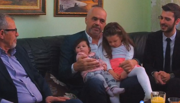 Rama mbetet gojëhapur: Uaaa si qenke, po Zahon e kemi qeros katunar (VIDEO)