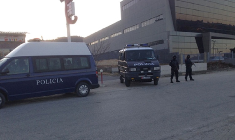 Grabitja e 3.2 mln eurove në Rinas, arrestohen edhe dy persona të tjerë