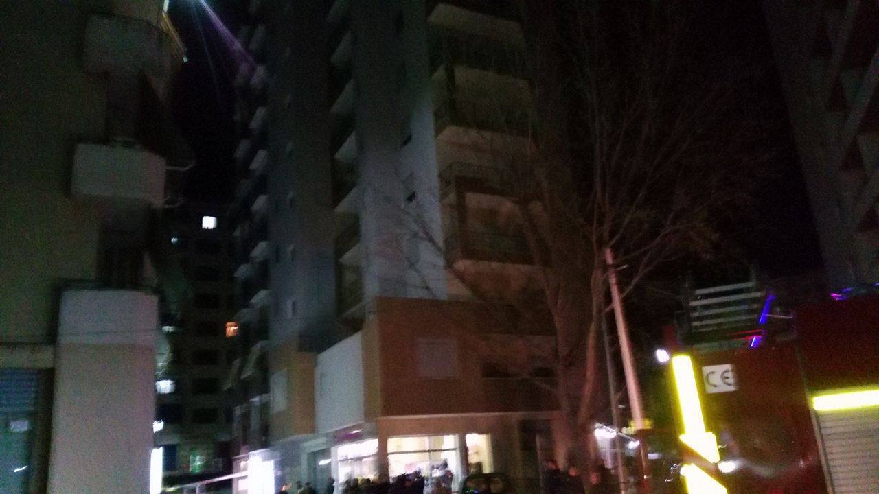 Detajet/ Në banesën e biznesmenit hynë 2 persona të maskuar e me automatikë