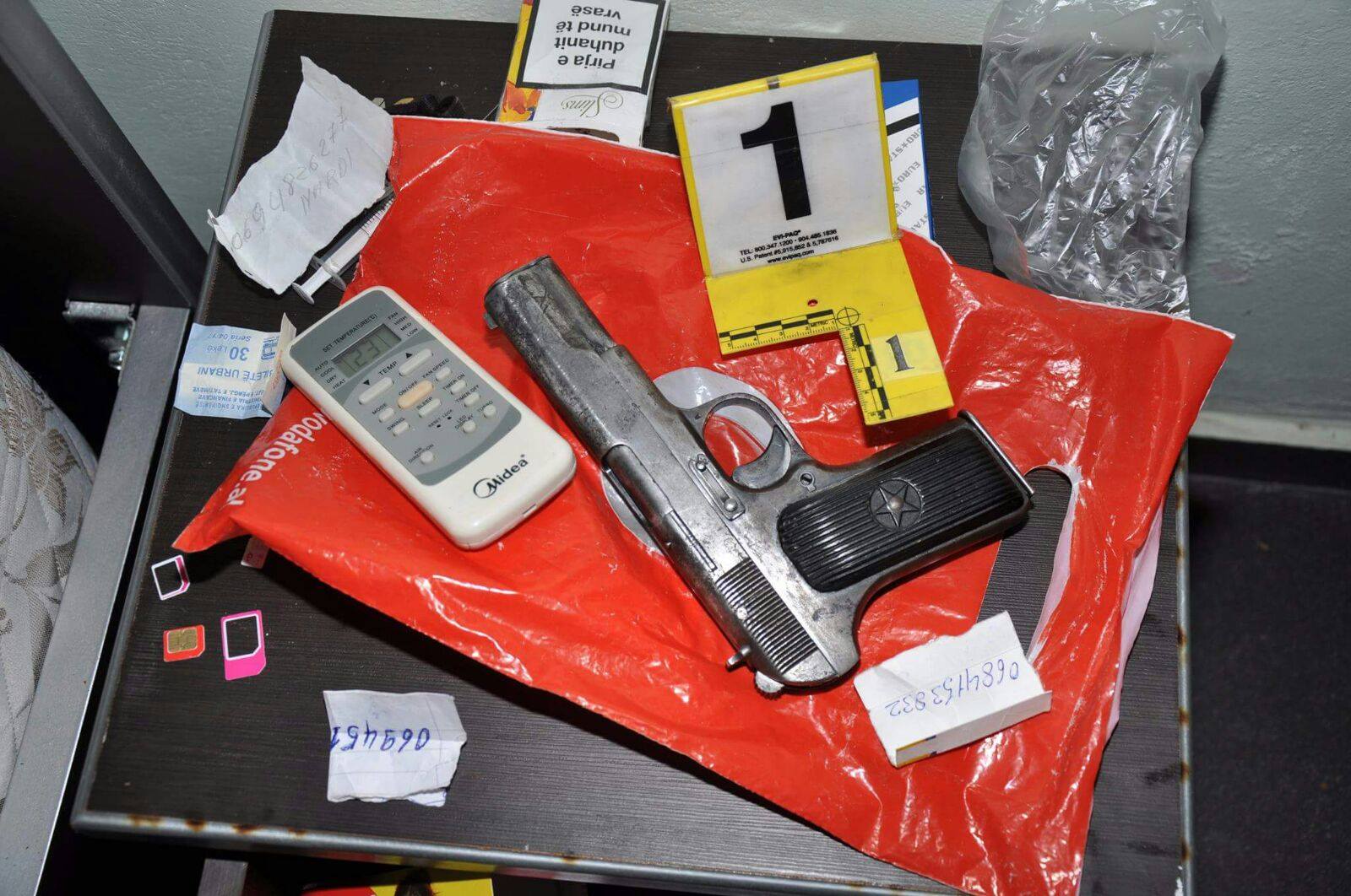 Kapet 35-vjeçari me drogë e armë në dhomën e një hoteli