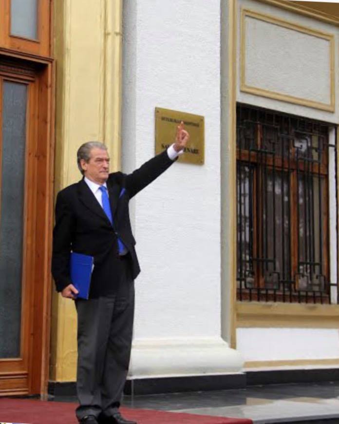 Berisha zbulon arsyen përse u shkarkuan ministrat