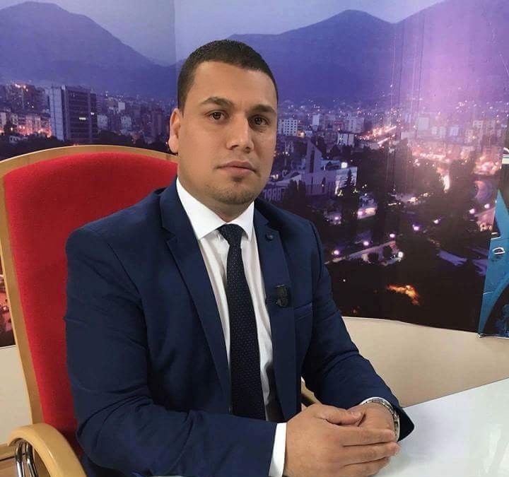 “Po na tërheqin zvarrë! Të ngremë zërin!”