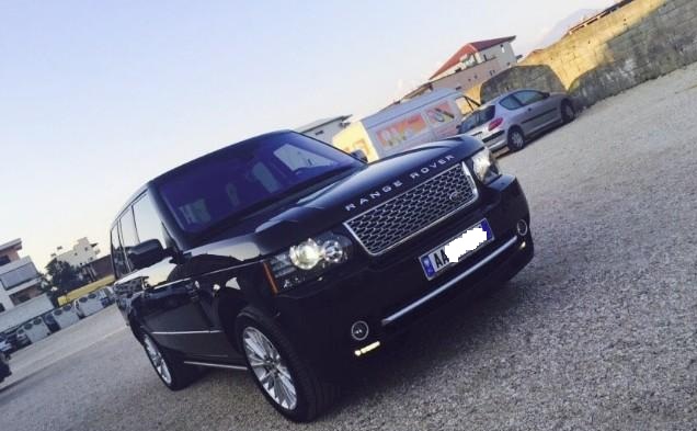 Durrës, të riut nga Shijaku i bllokojnë “Range Rover”-in