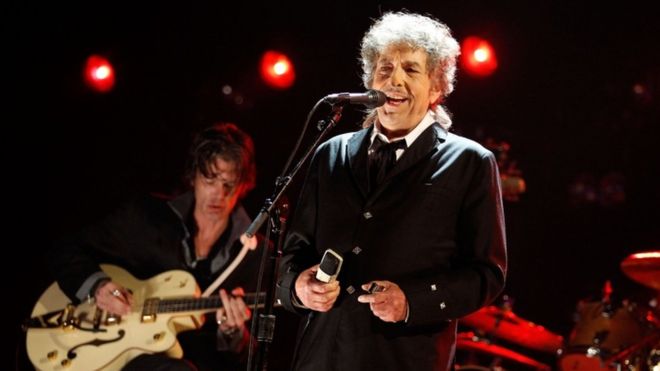 Bob Dylan më në fund vendos për çmimin Nobel të Letërsisë