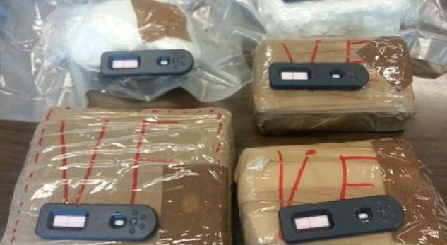 Kapen me 1 kg kokainë, policia arreston shqiptarin dhe italianin