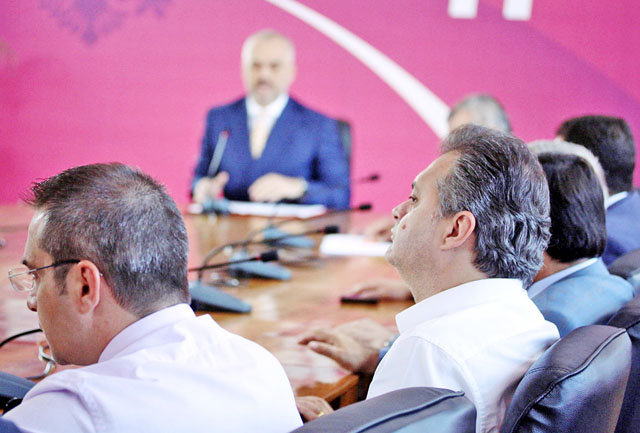 Jo Blush, Rama nuk të dha të drejtë me Tahirin