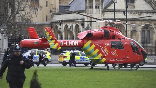 12 të plagosur në sulmin “terrorist” jashtë parlamentit britanik