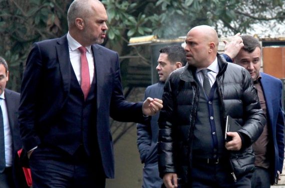 Manjani: Nëse Rama nuk dorëhiqet, atëherë do hiqet!