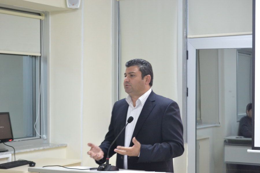 Policia që la Tahiri dhe policia që mori Xhafaj