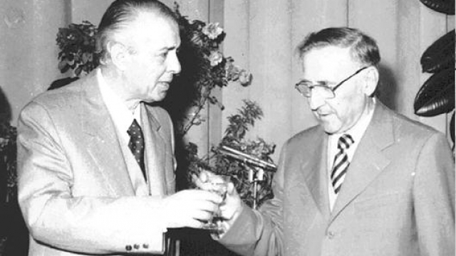 Zbulohet dokumenti/ “Mehmeti qau para Enverit pse gaboi në fejesën e djalit”