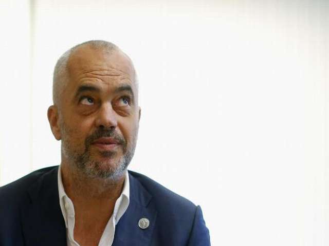 Rama “rrëfehet” live: Çfarë do t’i thoja Zotit po të më dilte para