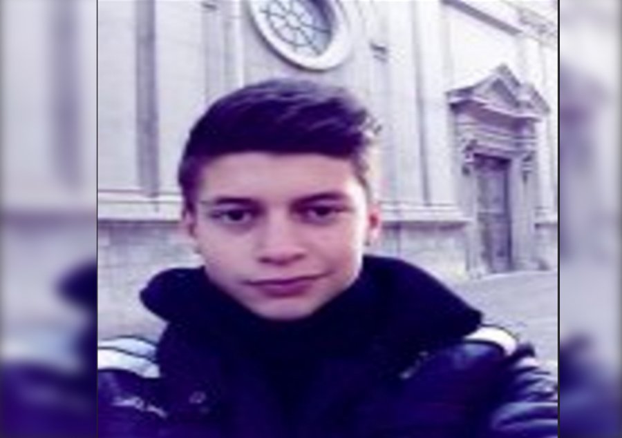 Adoleshenti shqiptar humb jetën tragjikisht ditën e lindjes