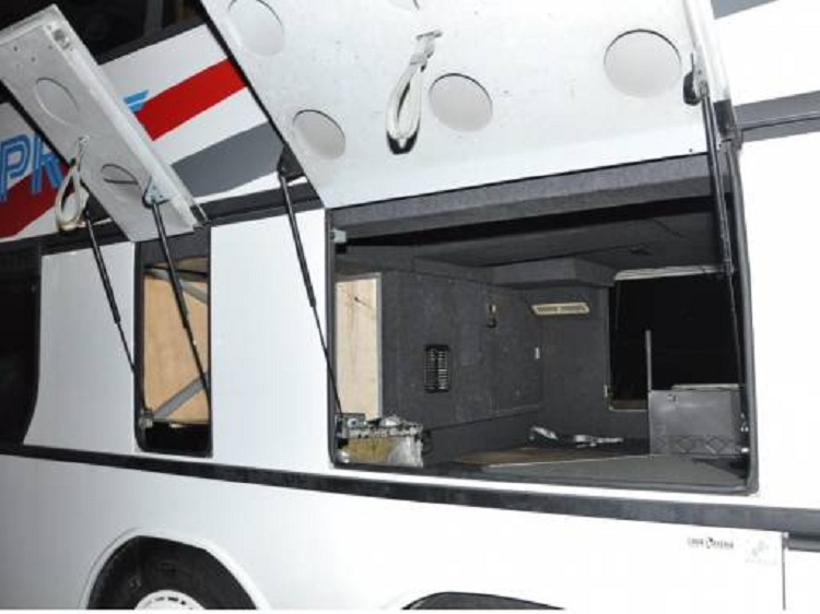 25 kg kanabis drejt Italisë, kapet pronari i autobusit dhe dy shoferët