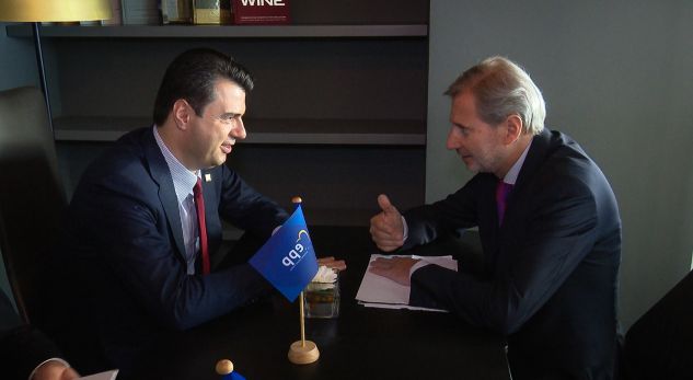 Takimi me Bashën, zyra e Hahn zbardh mesazhet që iu dhanë kreut të PD-së