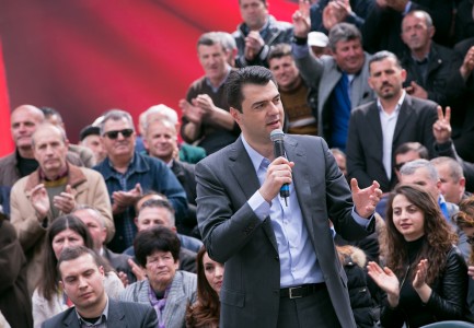 Basha paralajmëron mosdekretimin e Xhafajt nga presidenti Nishani