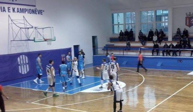 Basketboll Meshkuj/Teuta thyhet nga Tirana