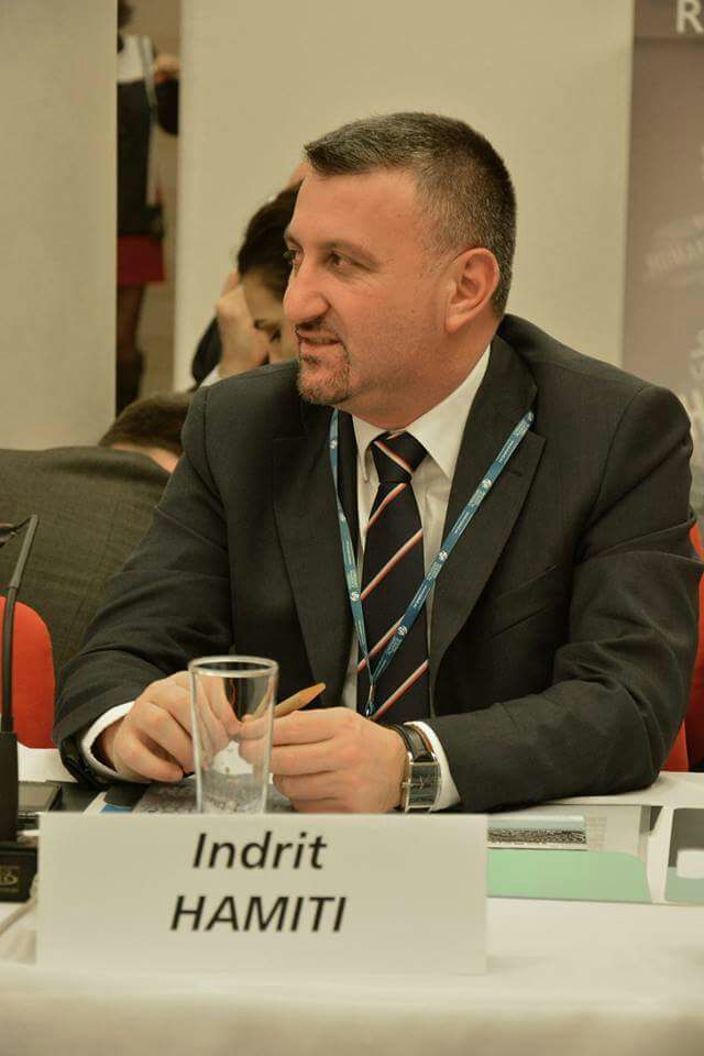 Hamiti: Ngërçi institucional në Maqedoni duhet të zgjidhet me mjete kushtetuese