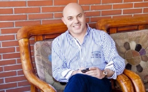 Blendi Fevziu uron 7 marsin me foton e fëmijërisë. Shikoni si dukej kur ishte i vogël