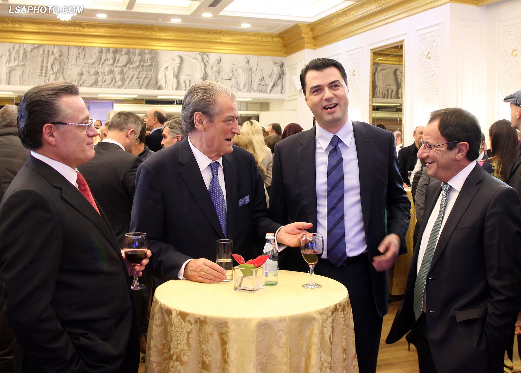 “Shërbimet sekrete: Familja Berisha ka 300 mln euro pasuri, 5 ish-ministra mbi 500 mln euro”