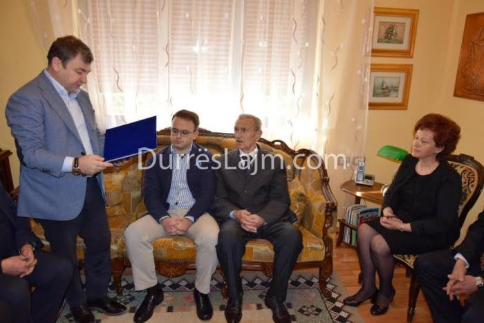 Dako nderon me titull ish-guvernatorin e parë të Bankës së Shqipërisë, Ilir Hoti (FOTO)