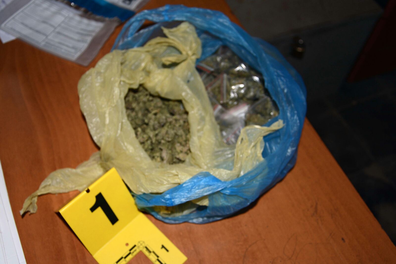 Policia gjen kanabis në garazhin e një të riu në Durrës