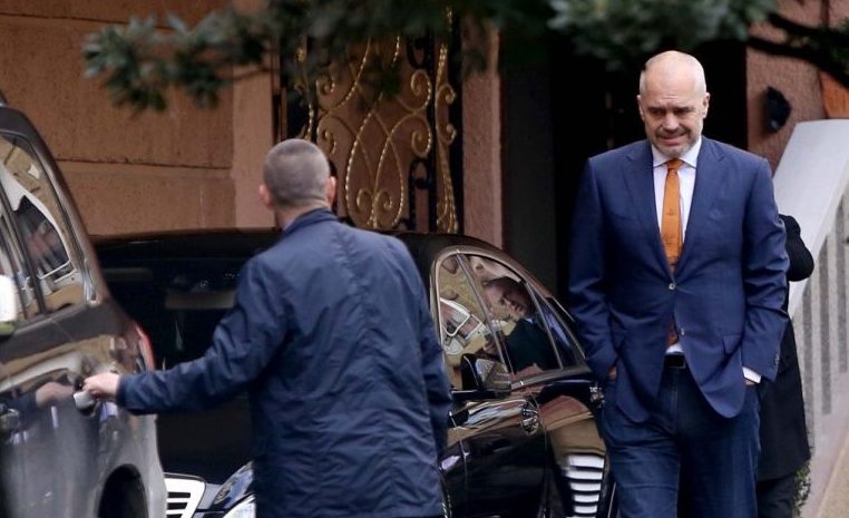 Takimi sekret/ Si iu fshehën syve të publikut në mëngjes Rama dhe Meta