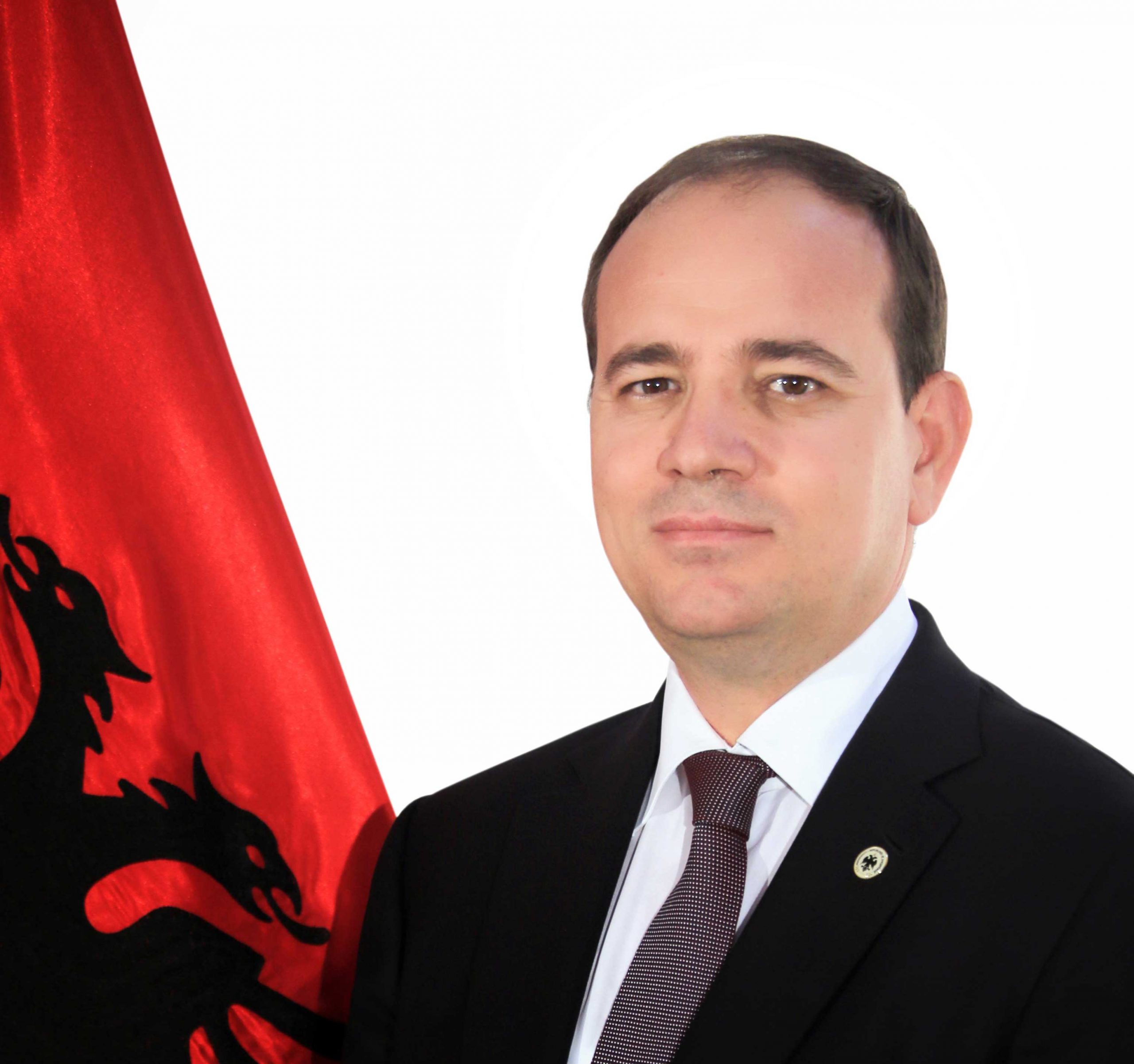 Ministrat e rinj nuk do të dekretohen nga Nishani deri javën tjetër, ja pse